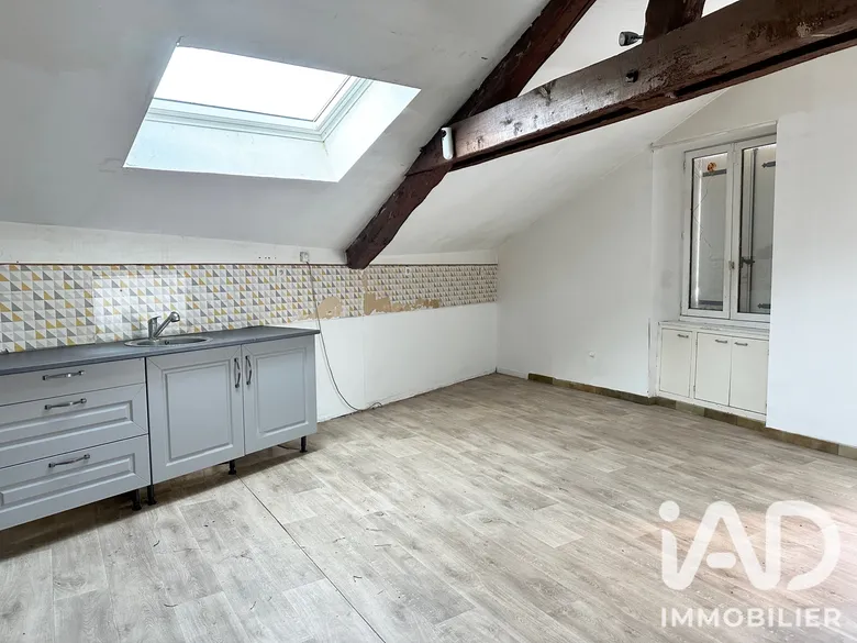 Appartement 5 pièces 107 m² · à Les Hauts-d'Anjou · 107 m² · 116 000 €