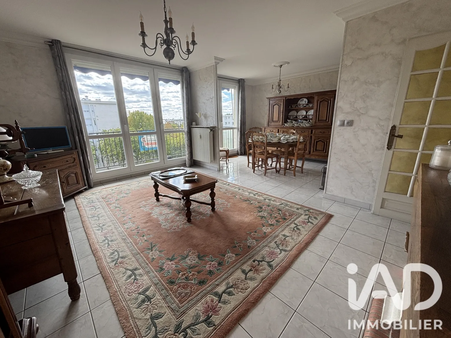 Vente appartement à Saint-Pierre-des-Corps (37700) : appartement 4 pièces 80 m² - 2109423 — 2
