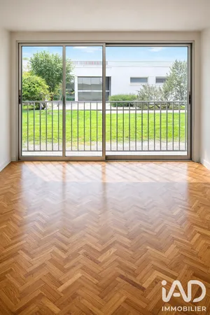 Apartment in Garches (92380)