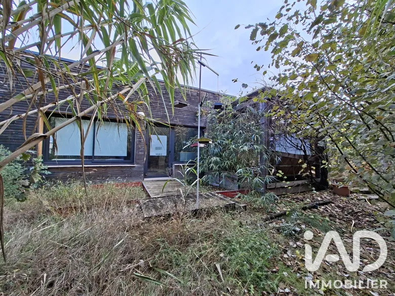 Immeuble 9 pièces 313 m² · à Venasque · 313 m² · 525 000 €