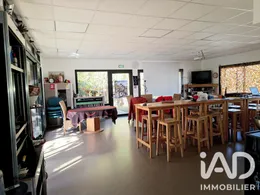 Immeuble à Venasque (84210)
