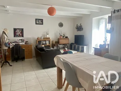 Townhouse in Saint-Gildas-des-Bois (44530)