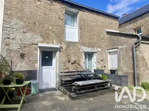 Townhouse in Saint-Gildas-des-Bois (44530)