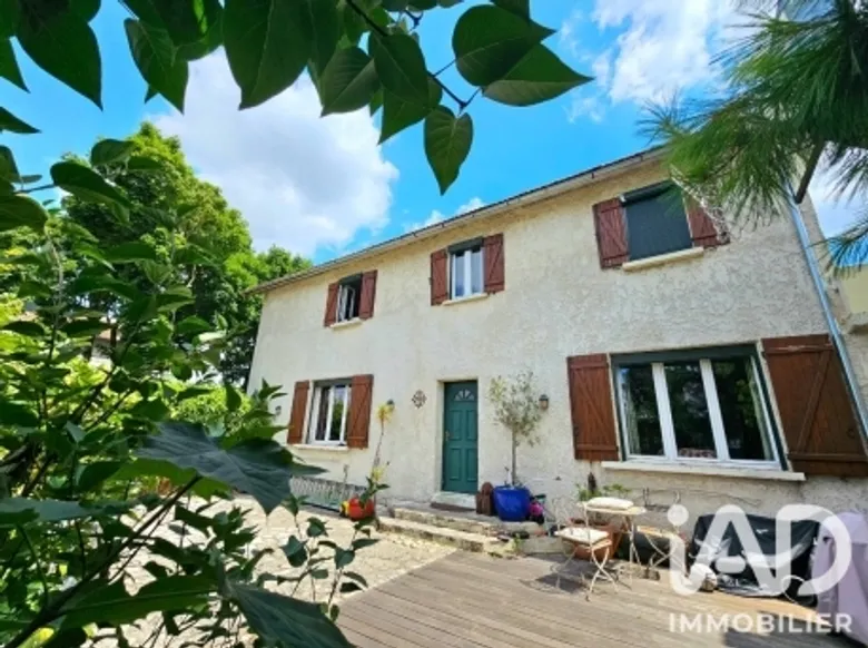 Maison 7 pièces 170 m² · à Saint-Maur-des-Fossés · 170 m² · 750 000 €