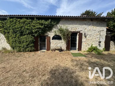 Maison de village à Lussas-et-Nontronneau (24300)