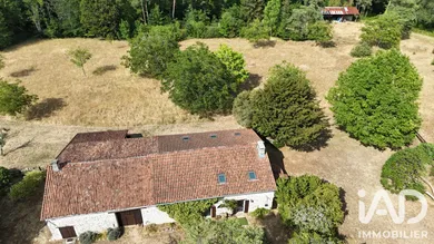 Maison de village à Lussas-et-Nontronneau (24300)