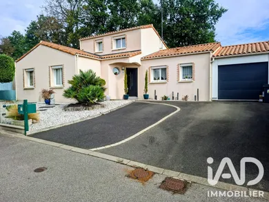 Maison traditionnelle à La Roche-sur-Yon (85000)