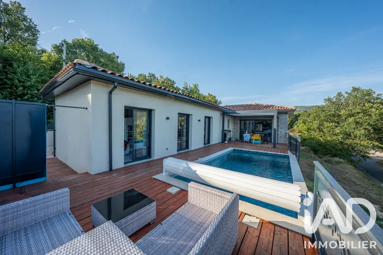Maison 4 pièces 120 m² · à Vesseaux · 120,3 m² · 350 000 €