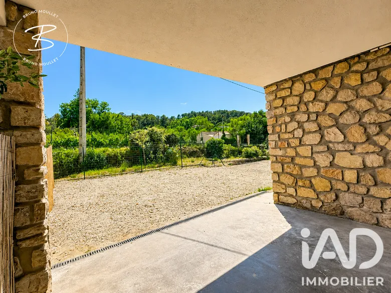 Appartement 3 pièces 74 m² · à Pierrefeu-du-Var · 74 m² · 247 000 €