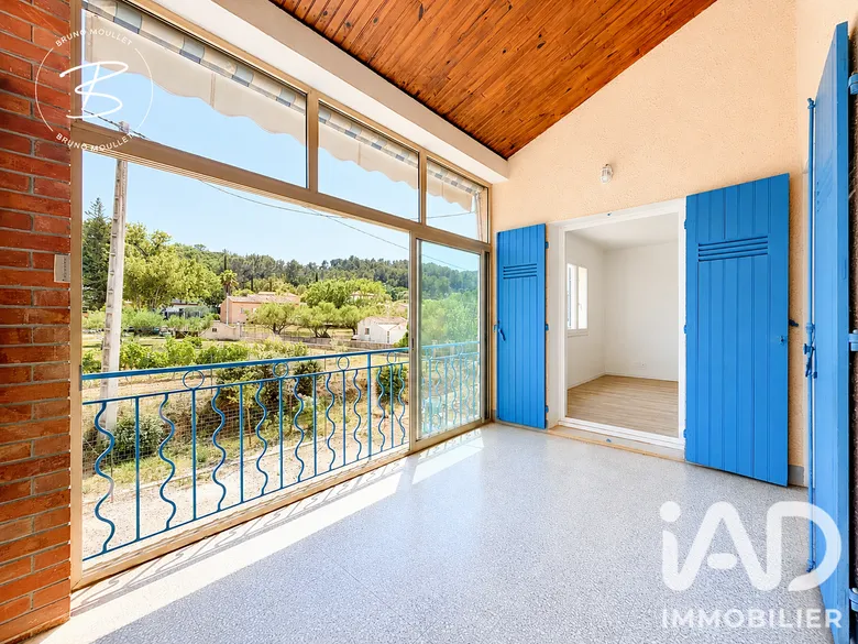 Appartement 4 pièces 82 m² · à Pierrefeu-du-Var · 82 m² · 270 000 €