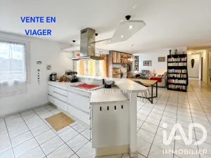 Apartment in Nîmes (30000)