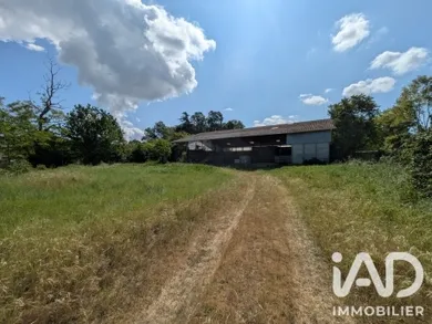 Grange à Savigny-en-Véron (37420)