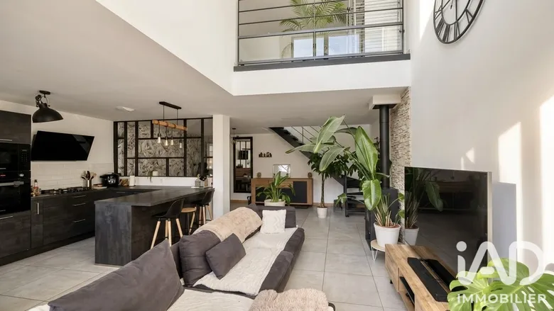 Maison 5 pièces 123 m² · à Pont-Réan · 123,4 m² · 350 000 €