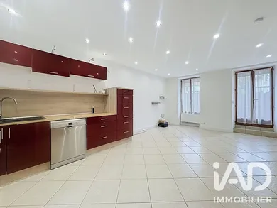 Townhouse in Servon (77170)