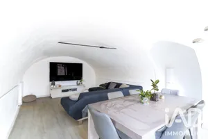 Townhouse in Mézières-sur-Seine (78970)