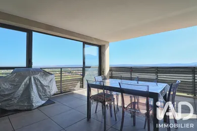 Apartment in Aix-en-Provence (13100)