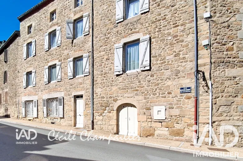 Maison 8 pièces 165 m² · à Pélussin · 165 m² · 210 000 €