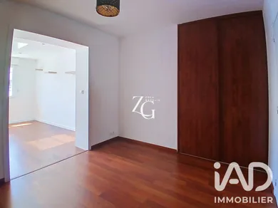 Architectural house in Saint-Nazaire (44600)