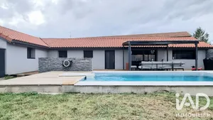 House in Saint-Romain-le-Puy (42610)