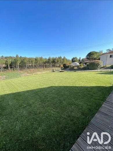 Maison traditionnelle à Nomdieu (47600)