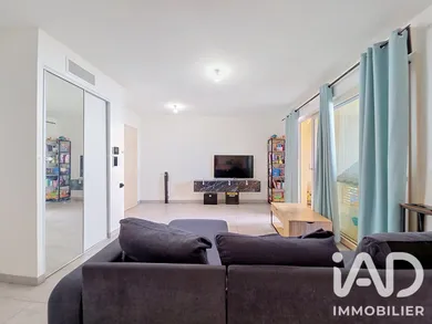 Appartement à Hyères (83400)