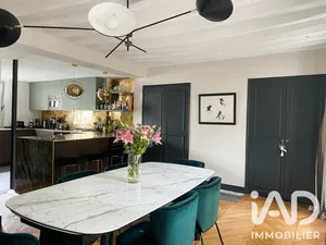 Duplex in Versailles (78000)