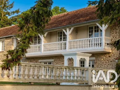 Domain in Montfort-l'Amaury (78490)