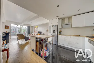 Duplex à Gentilly (94250)