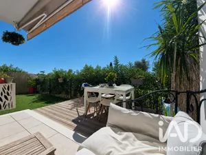 Apartment in Sanary-sur-Mer (83110)