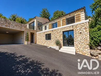 Maison traditionnelle à Carros (06510)
