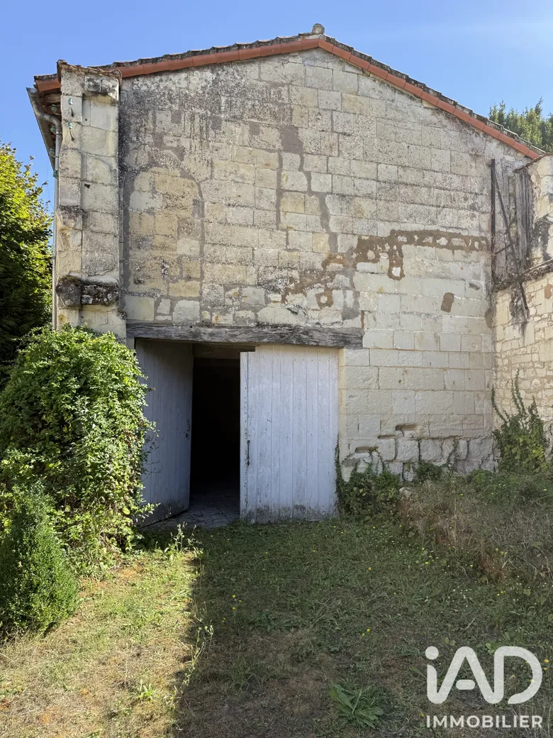Maison 7 pièces 230 m² · à Loudun · 230 m² · 60 000 €