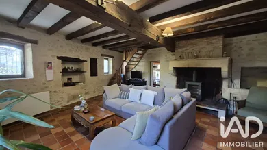 Village house in Montpeyroux (24610)