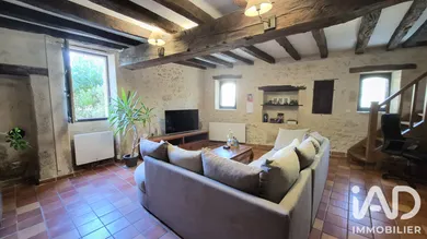Village house in Montpeyroux (24610)