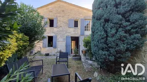 Village house in Montpeyroux (24610)