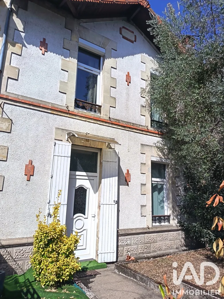 Maison 5 pièces 155 m² · à Saint-Médard-de-Guizières · 155 m² · 168 000 €