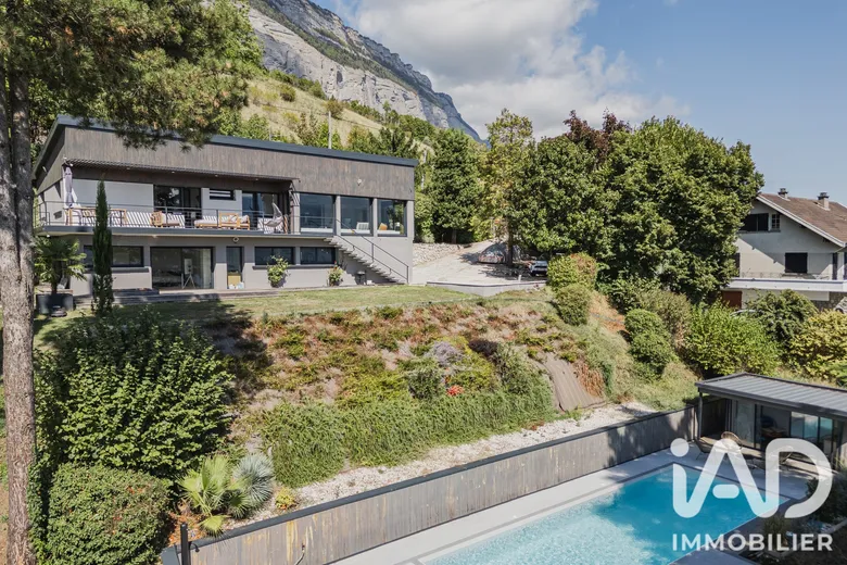 Maison 6 pièces 227 m² · à Corenc · 227 m² · 1 550 000 €