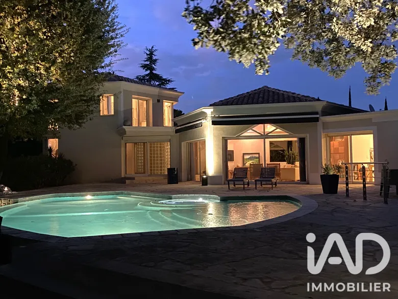 Maison 6 pièces 217 m² · à Carpentras · 217 m² · 1 165 000 €