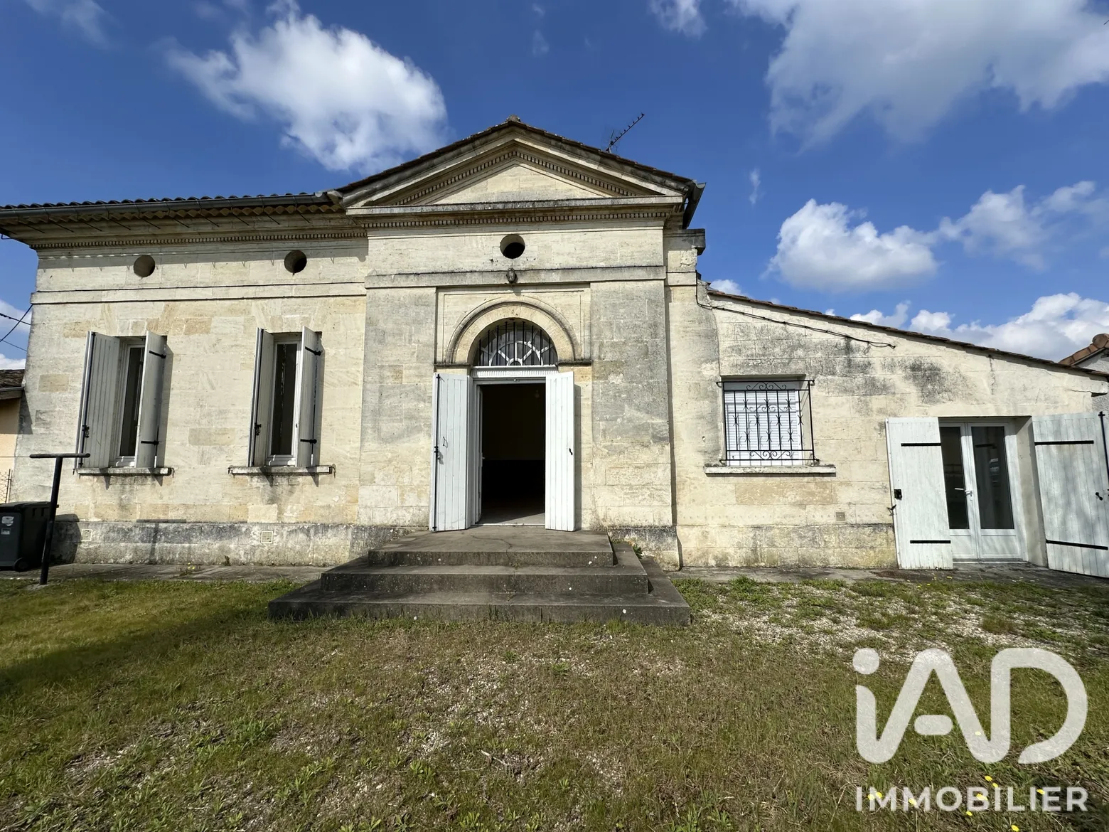 Vente maison à Ambarès-et-Lagrave (33440) : maison 4 pièces 91 m² - 2110978