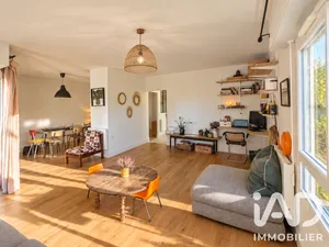 Apartment in Bordeaux (33200)