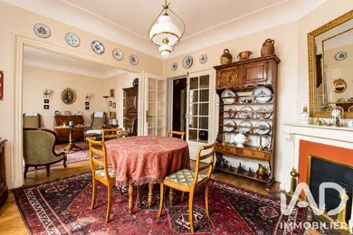 Apartment in Montrouge (92120)