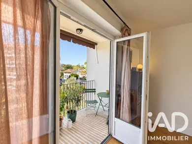 Apartment in Bordeaux (33200)