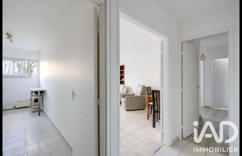 Appartement 4 pièces 81 m² · à Épinay-sous-Sénart · 81 m² · 210 000 €