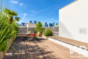 Apartment in Courbevoie (92400)