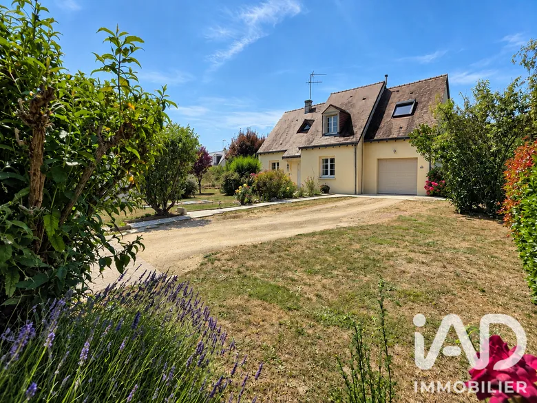 Maison 5 pièces 120 m² · à Saint-Étienne-de-Chigny · 120 m² · 200 000 €