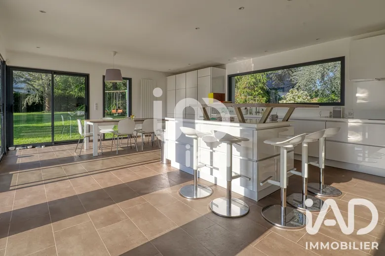 Maison 7 pièces 250 m² · à Boullay-les-Troux · 250 m² · 875 000 €