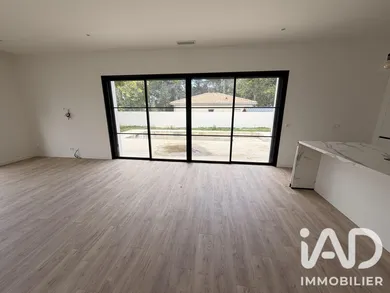 Maison traditionnelle à Loupes (33370)