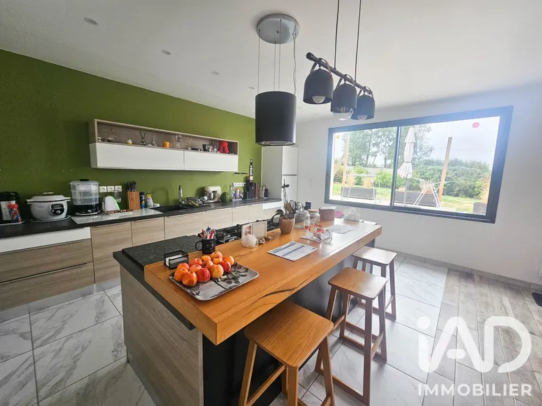 Maison 7 pièces 172 m² · à Montauban-de-Bretagne · 172 m² · 280 000 €