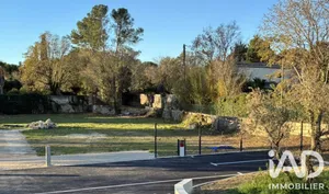 Terrain à bâtir à Aigues-Vives (30670)