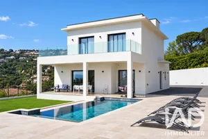 Maison d'architecte à Sainte-Maxime (83120)