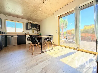Appartement à Saint-Laurent-du-Var (06700)
